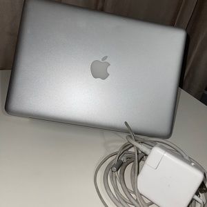 Apple MacBook Pro 13”